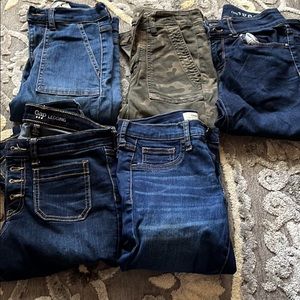All Womens brand name jeans size 4!